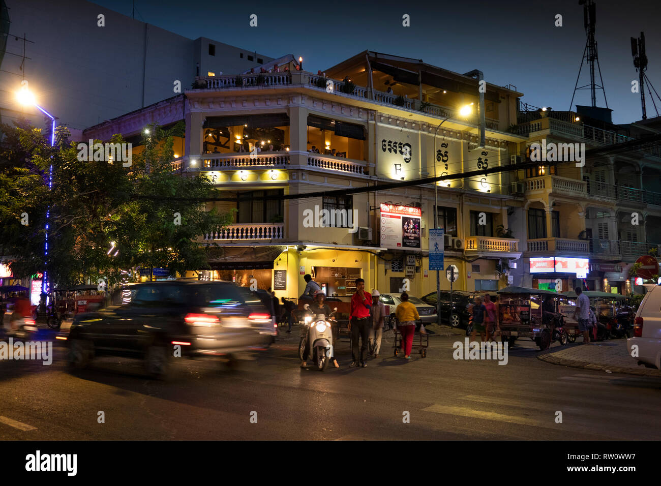 Cambodia, Phnom Penh, City Centre, Sisowath Quay, Foreign Correspondent’s Club FCC hotel at night Stock Photo
