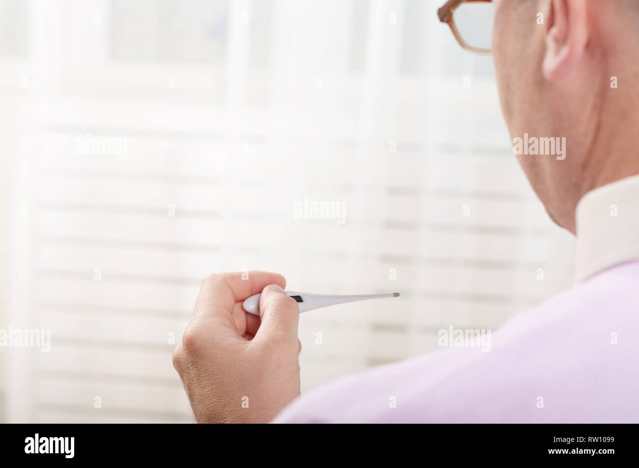 Digital thermometer hi-res stock photography and images - Alamy
