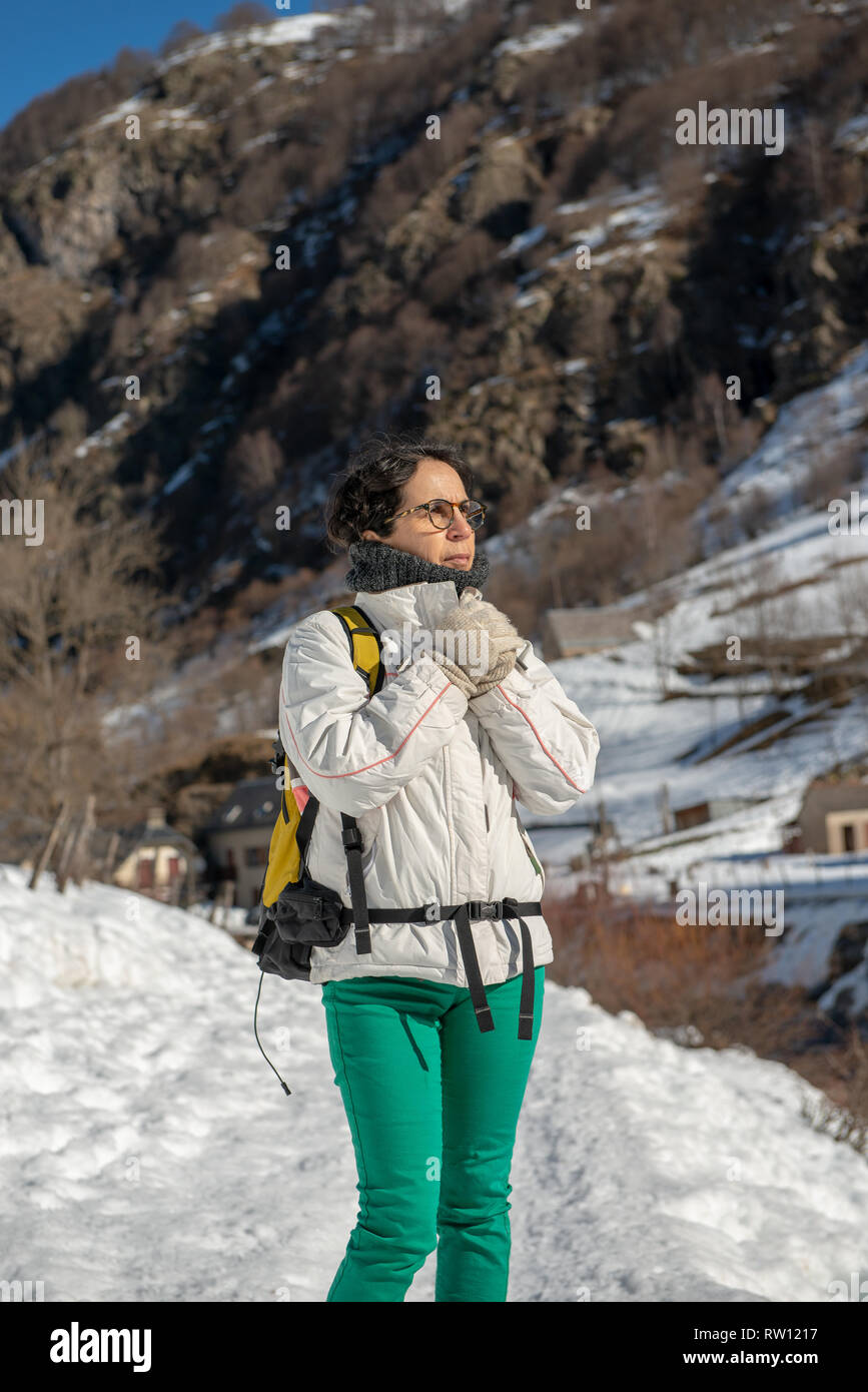 Woman mature walk winter exercise hi-res stock photography and images ...