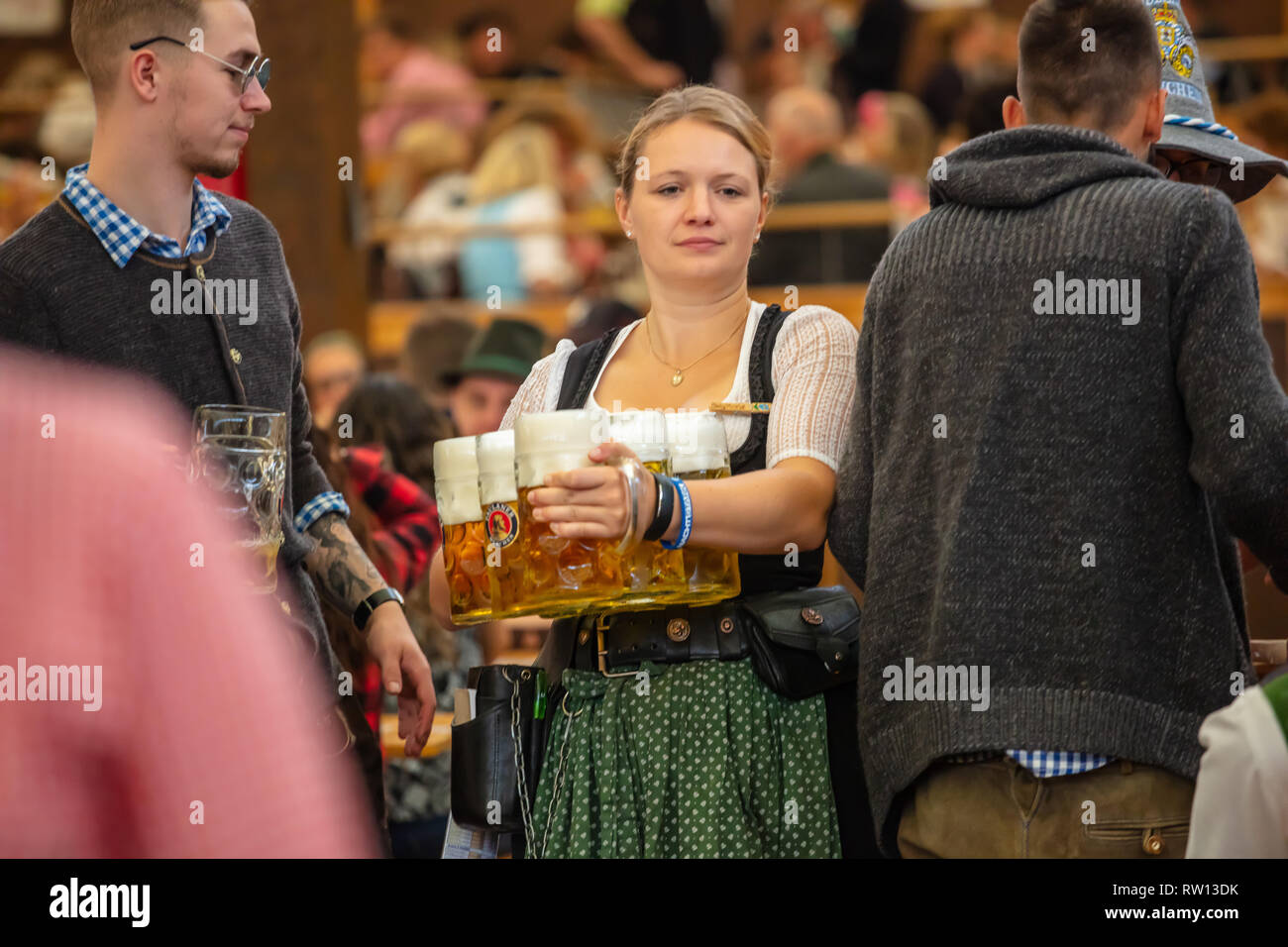 Oktoberfest waitress hi-res stock photography and images - Alamy