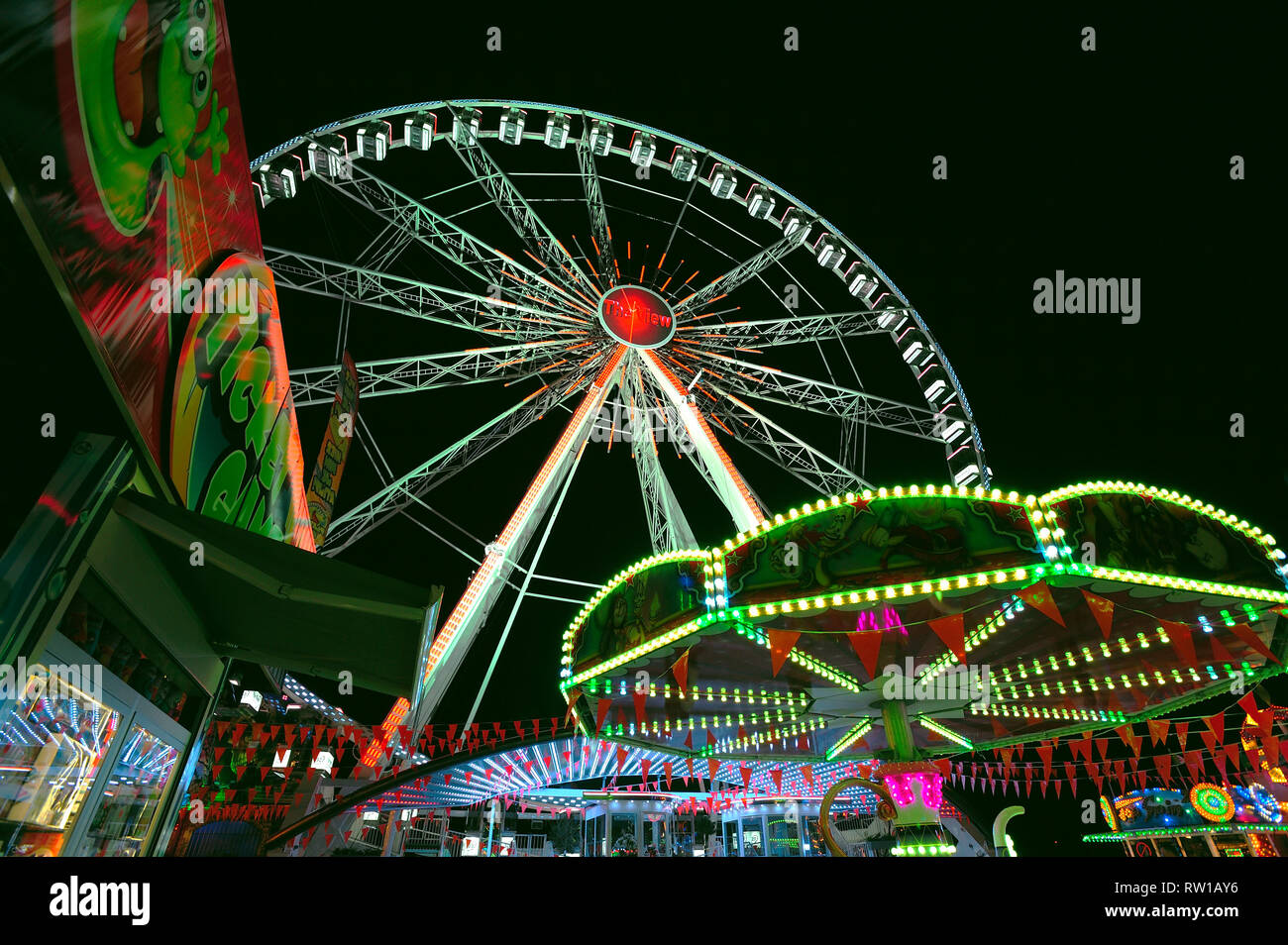 koningskermis – King's fair, Malieveld, The Hague, The Netherlands. 13th, April, 2018. Big wheel – The View – Den Haag. Charles M. Vella/Alamy Stock P Stock Photo