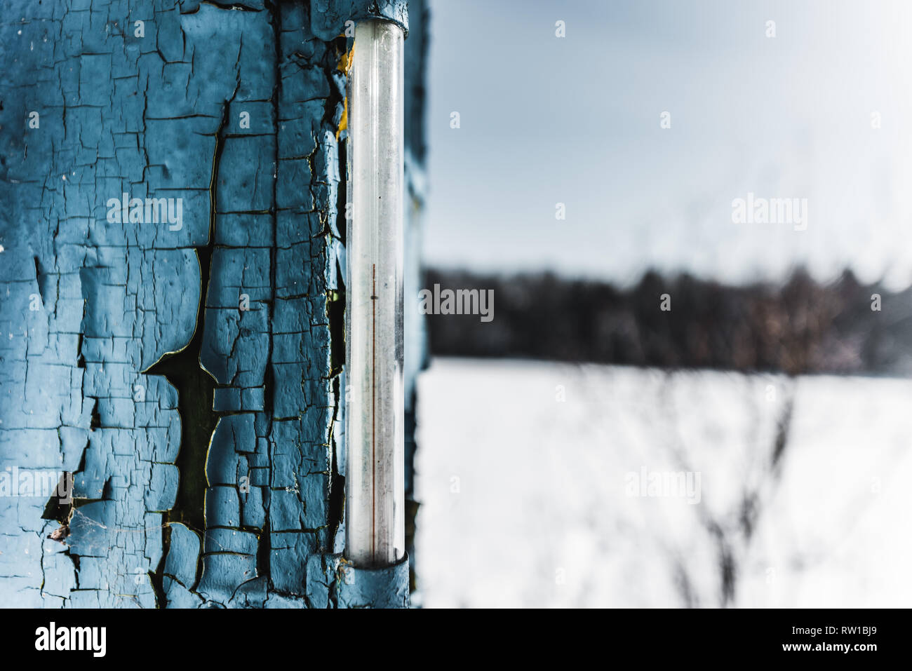 Clear blue thermometer hi-res stock photography and images - Alamy