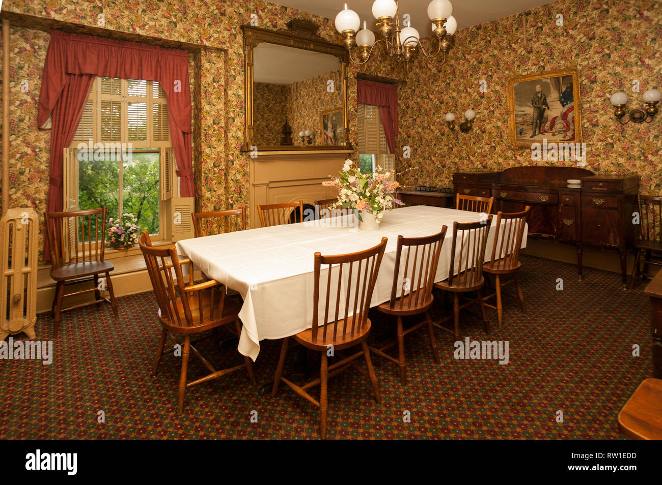 The Golden Lamb Hotel, founded in 1803 in Lebanon, Ohio, the oldest
