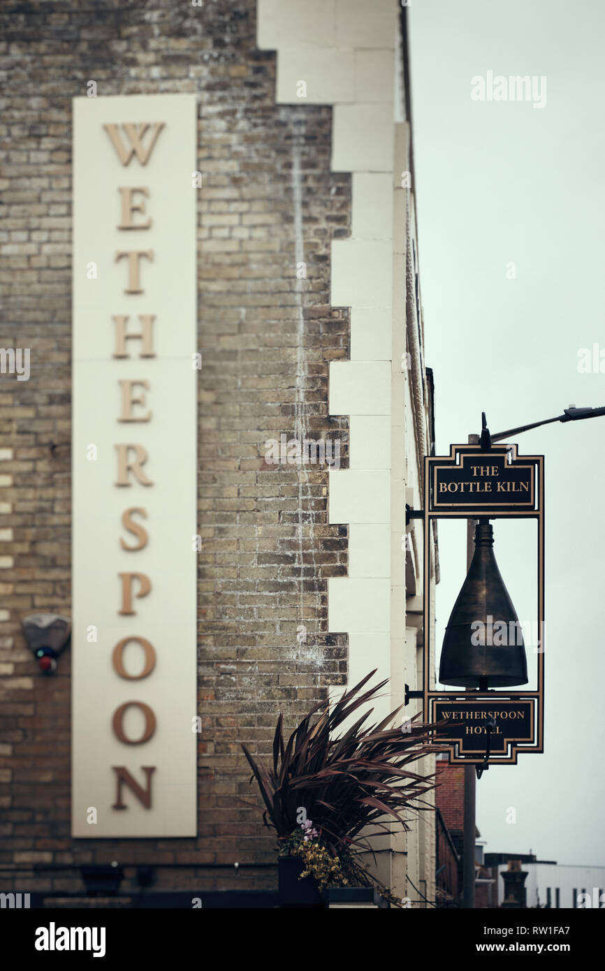 Bottle kiln harwich hires stock photography and images Alamy