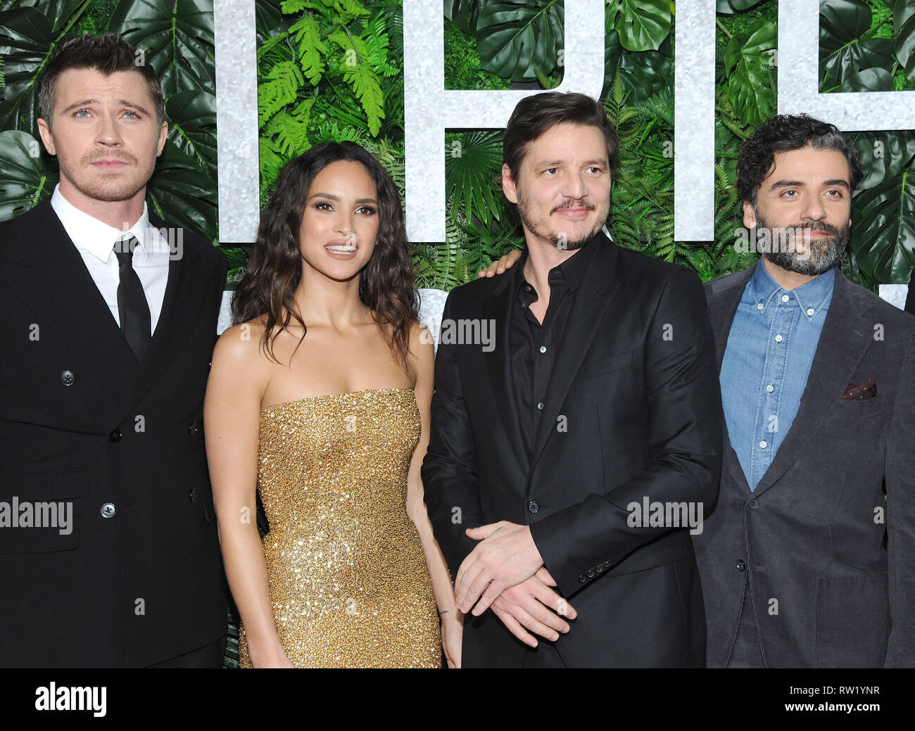 Pedro pascal oscar isaac hi-res stock photography and images - Alamy