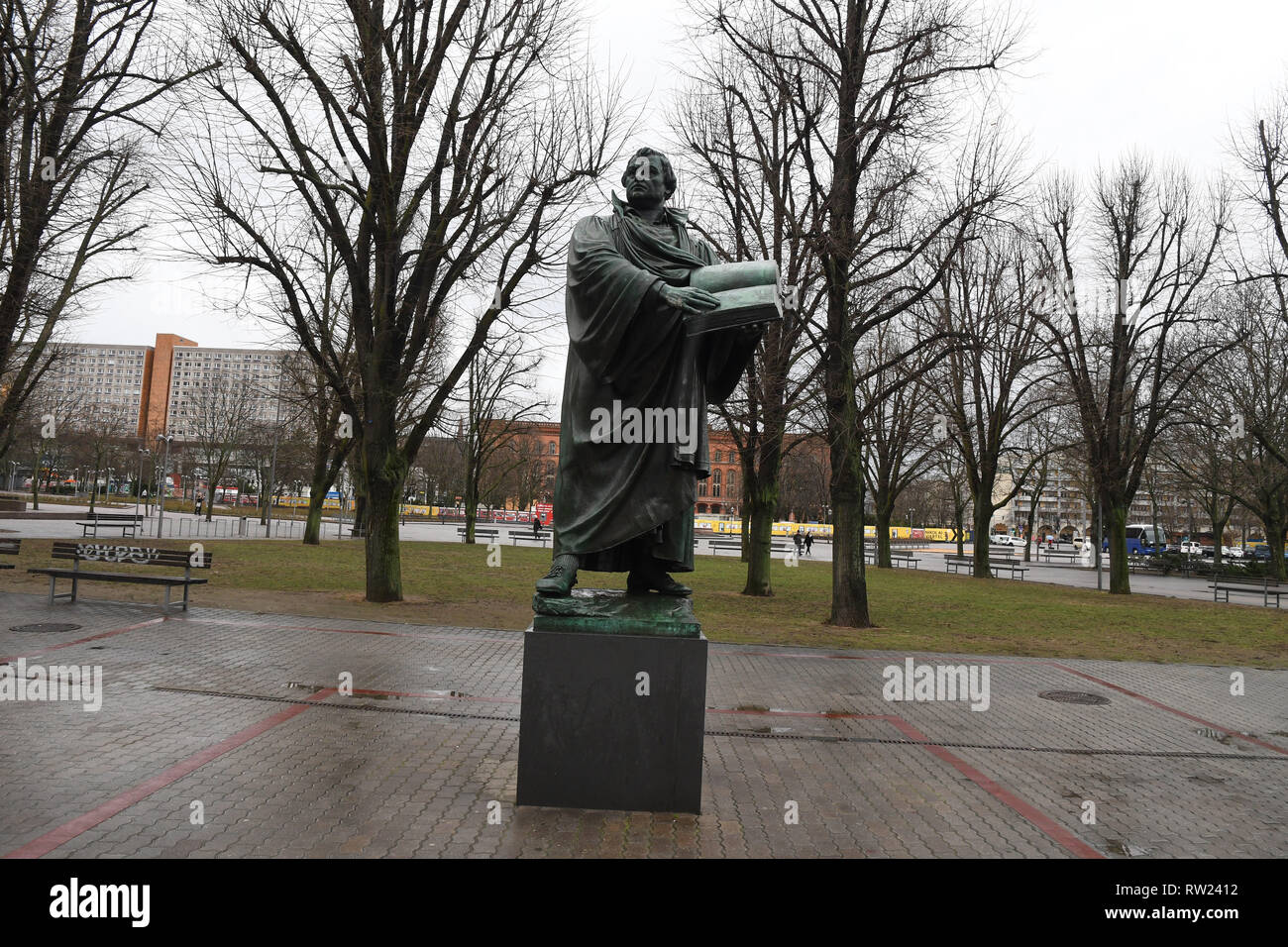 berlin-germany-4th-march-2019-rain-in-berlin-credit-francis