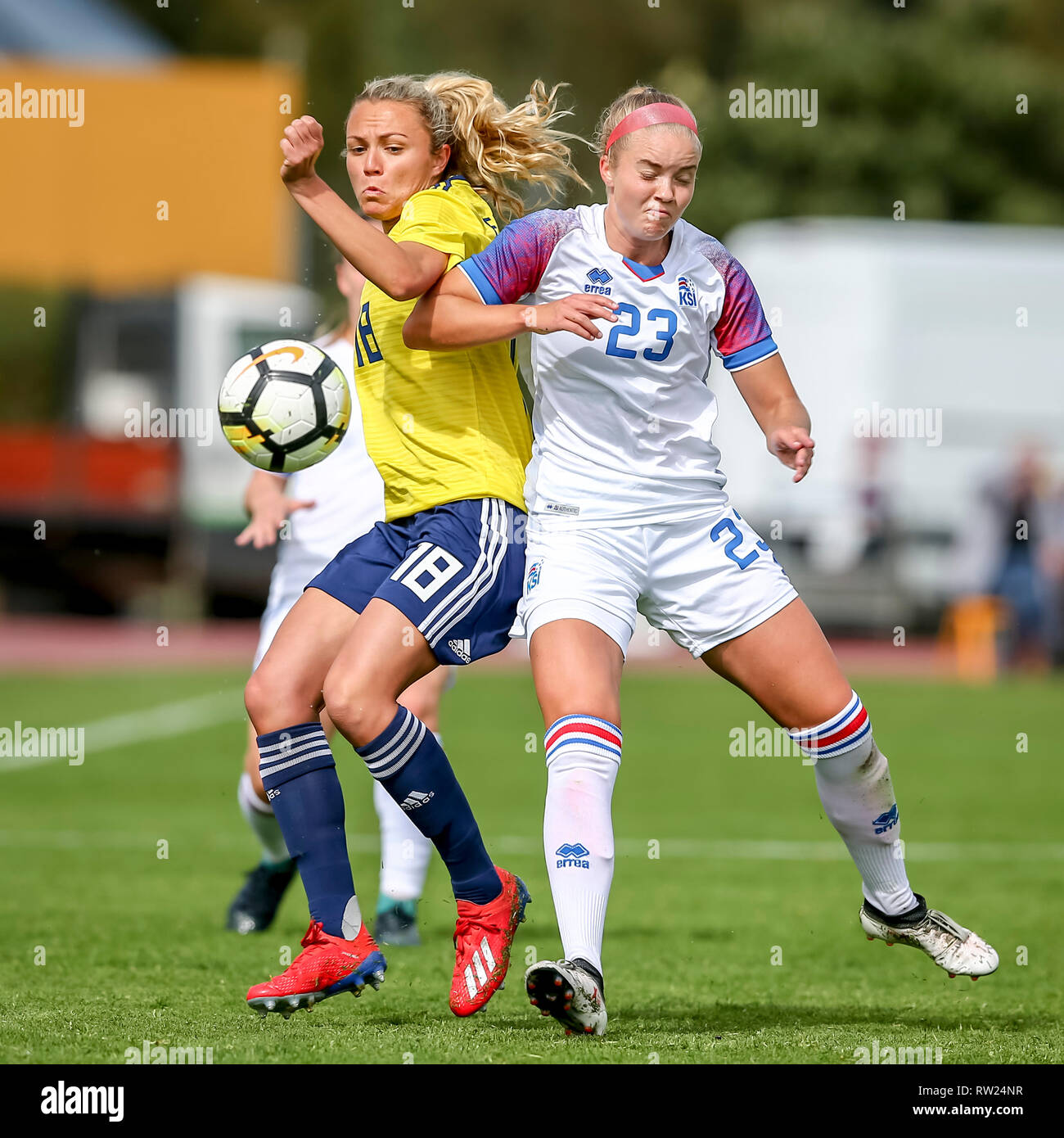 Parchal Algarve Portugal 4th March 19 Bela Vista Municipal Stadium Algarve Cup 19 Iceland Scotland Women Scotland Player Claire Emslie L Iceland Player Andrea Ran Hauksdottir R During The Match Iceland