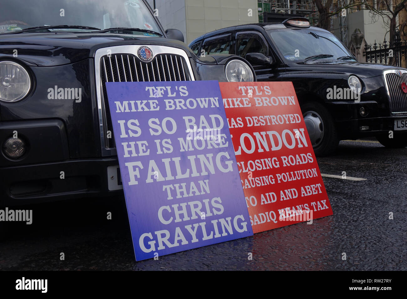 London, UK. 4th Mar 2019. Black cab drivers block Parliament Square streets in protest at Sadiq Khan's plans to improve air quality by banning them from part of London. 4th of March 2019. Credit: Thomas Krych/Alamy Live News Stock Photo
