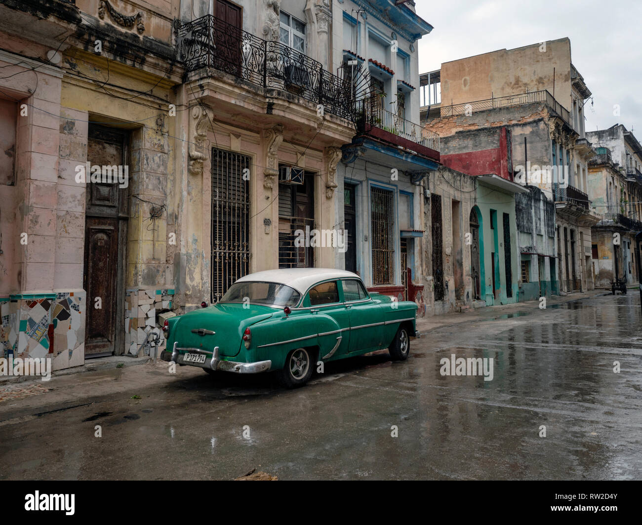 In the rain havana hi-res stock photography and images - Alamy