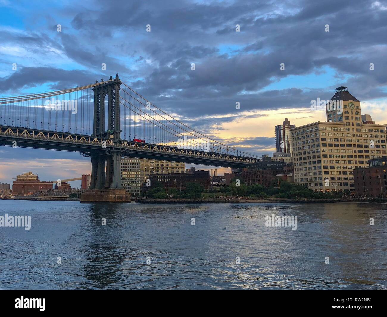 Nyc night time bridge hi-res stock photography and images - Alamy