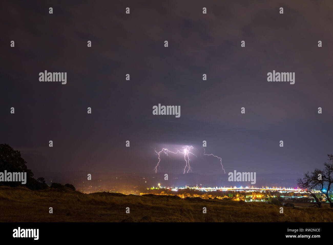 Cloudtoground lightning strikes with an elevated thunderstorm in the