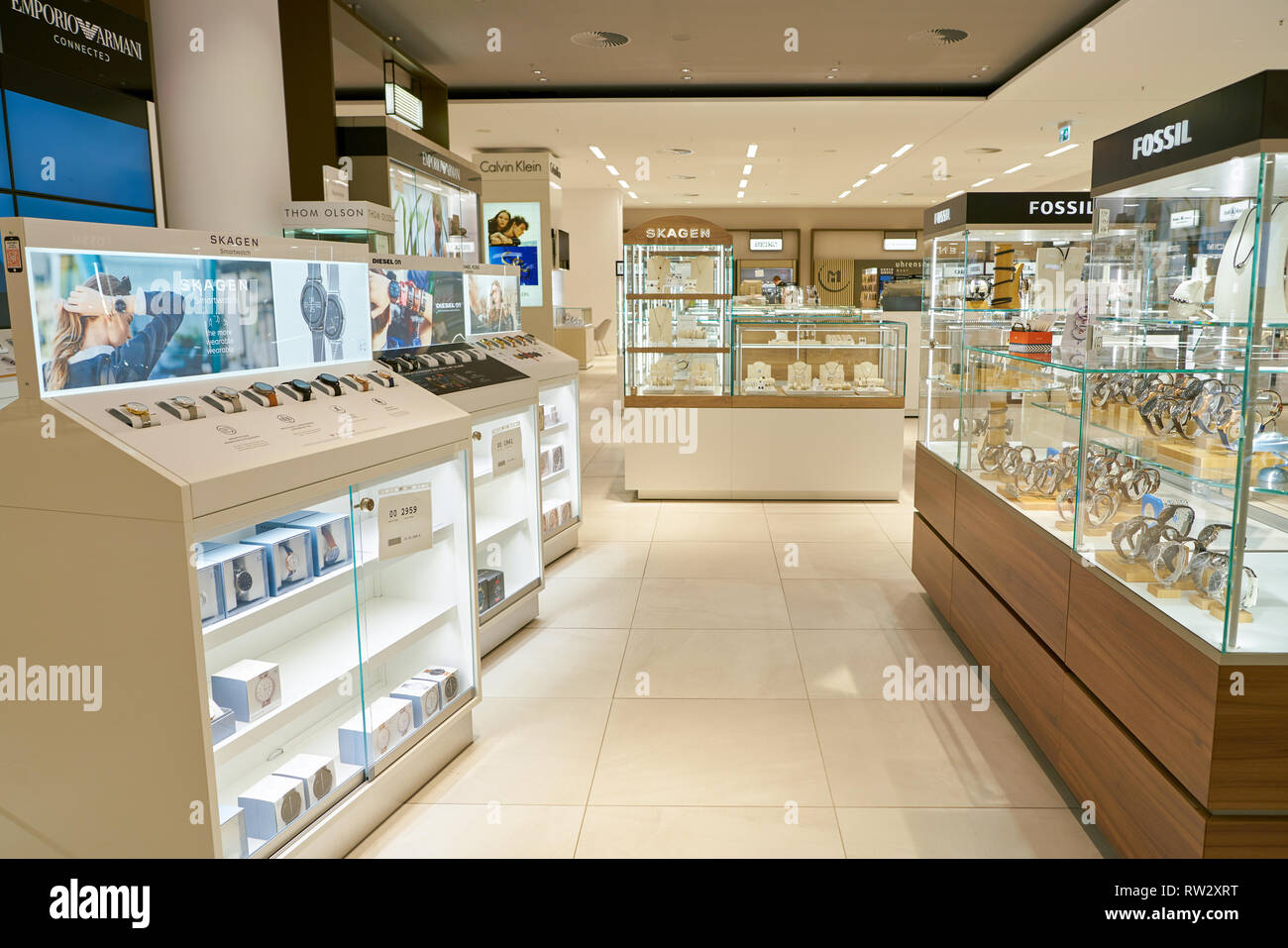 Dusseldorf Germany Circa September 18 Interior Shot Of Galeria Kaufhof In Dusseldorf Stock Photo Alamy