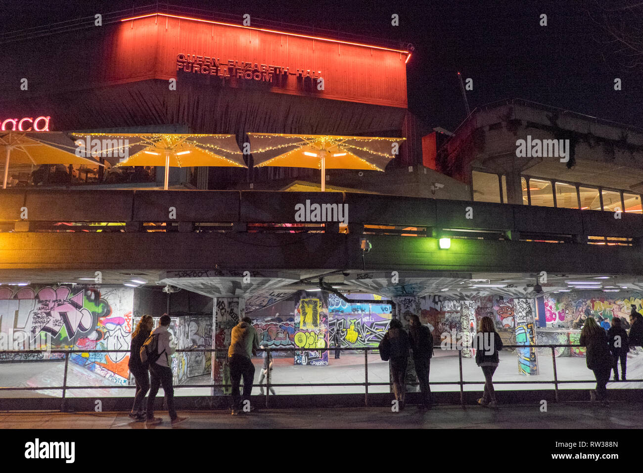 Skateboarders,skateboard,bicycle,stunt,stunts,at,famed,famous,iconic