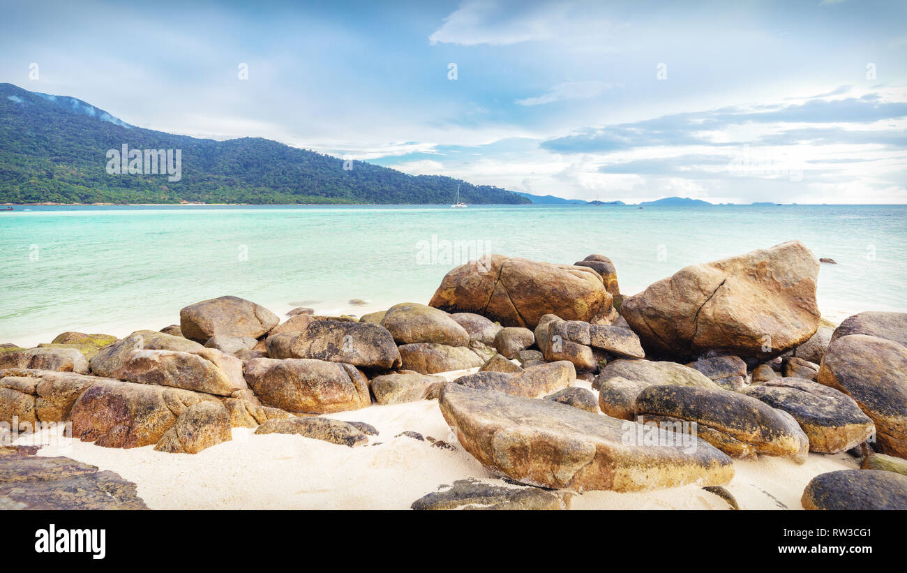 Cloudy beach in thailand hi-res stock photography and images - Alamy