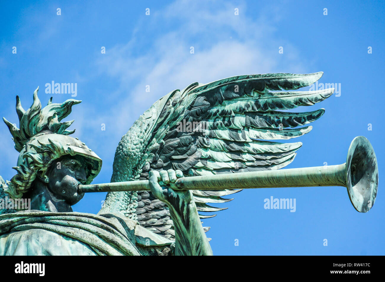 Angels blow trumpets hires stock photography and images Alamy