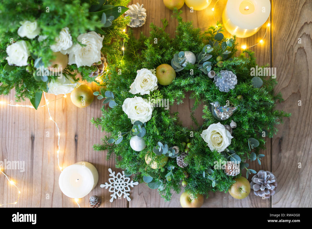 Hanging flower directly hi-res stock photography and images - Alamy