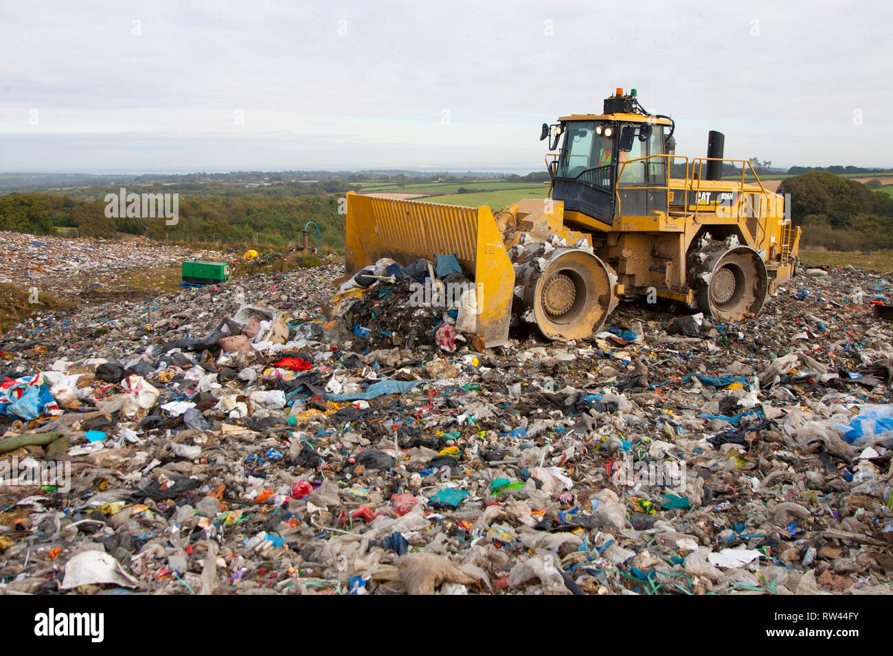 waste, rubbish, recycle, garbage, plant, collection, green, bin, wood, metal, plastic, cardboard,  landfill,dump, waste, management, materials, paper, Stock Photo