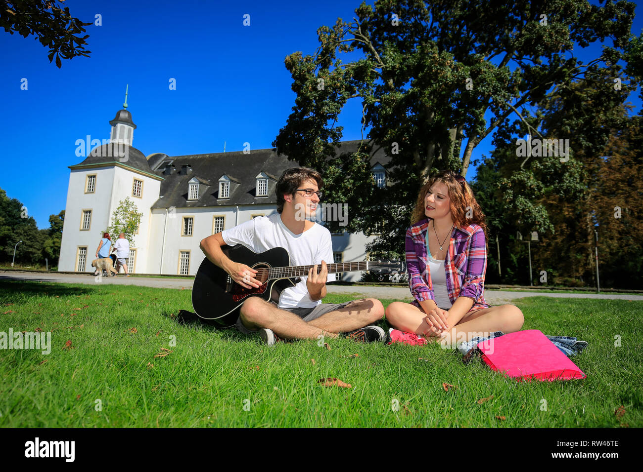 Essen, North Rhine-Westphalia, Ruhr area, Germany, Schlosspark Borbeck, Moni and Jascha rehearse for the next appearance, photographed on the occasion Stock Photo