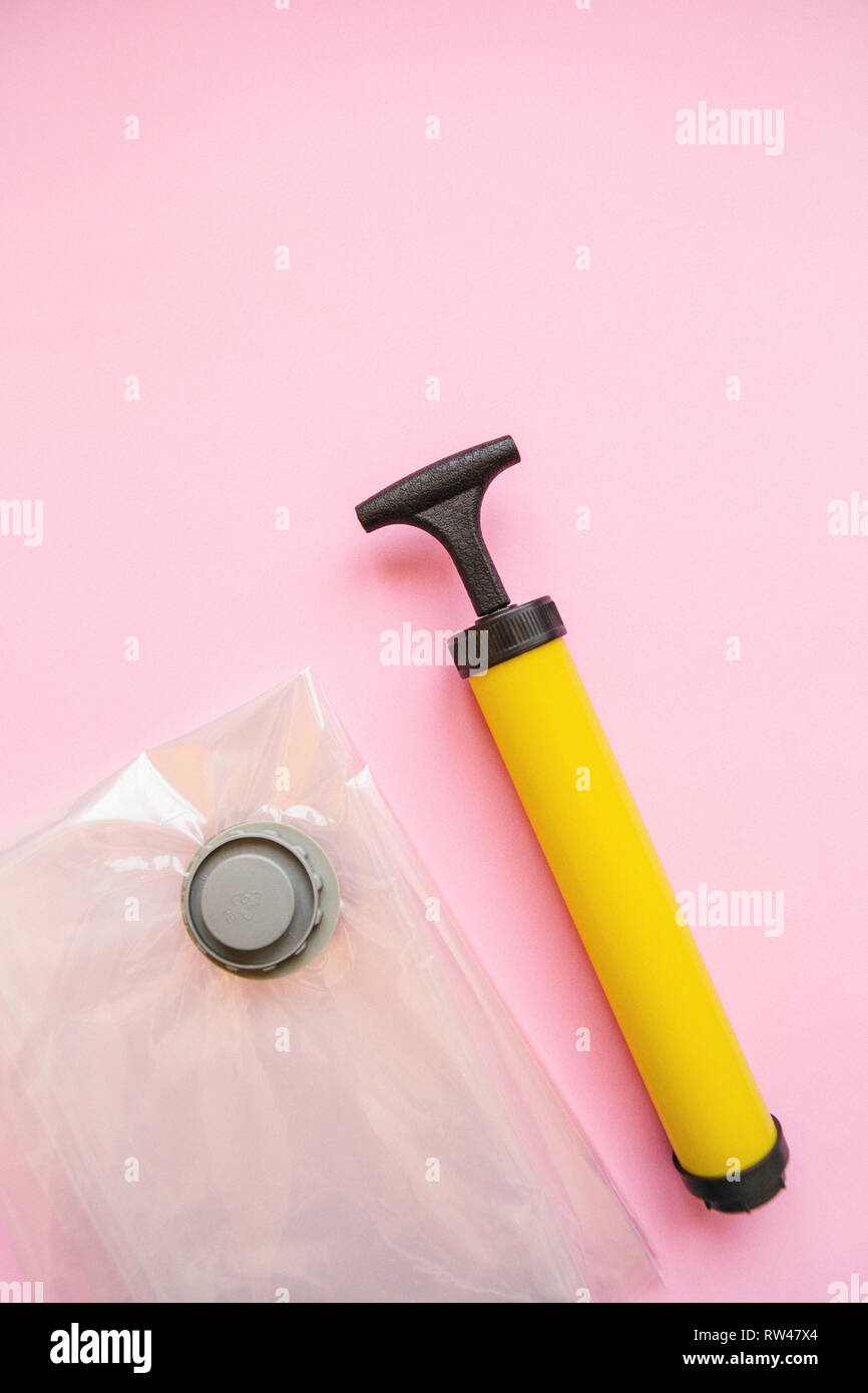 Vacuum pack clothes bags hires stock photography and images Alamy