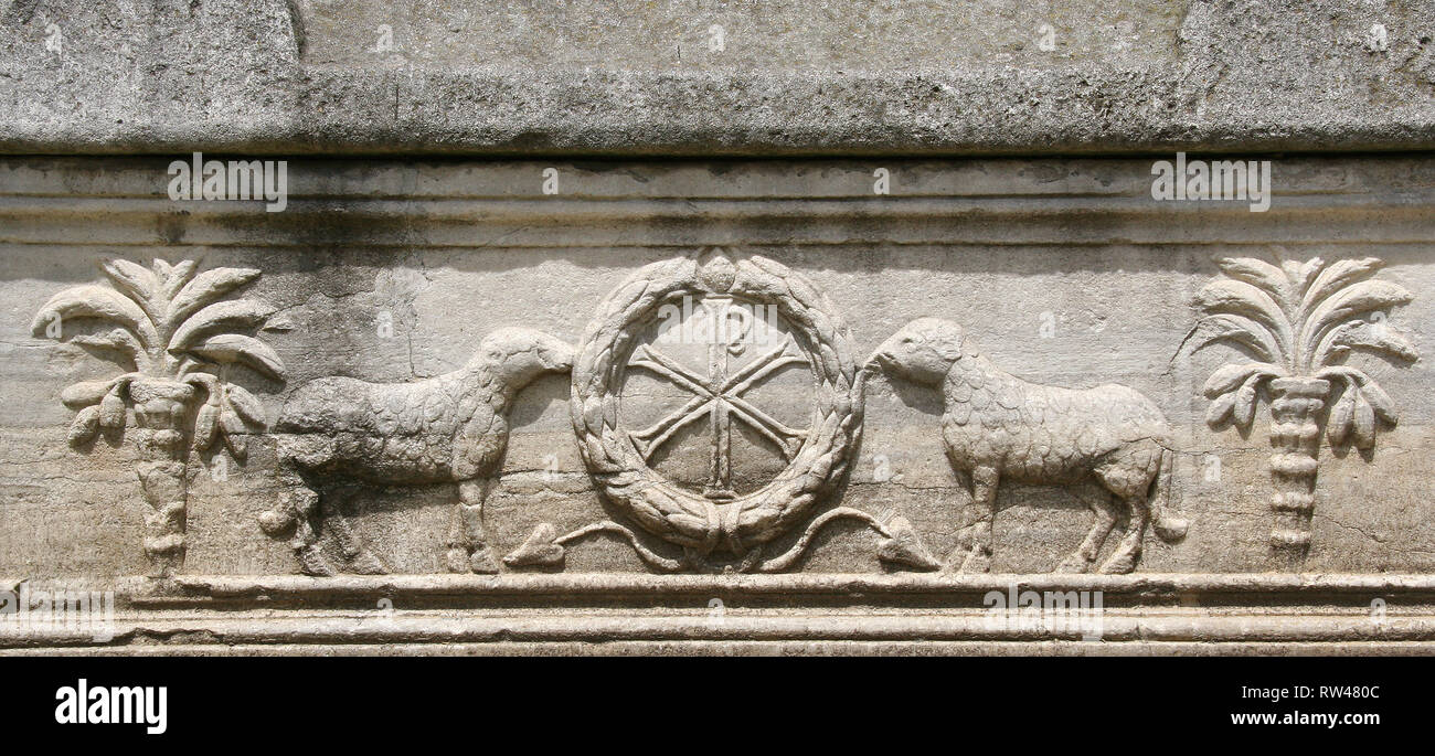 Sarcophagus. Mid 5th c. Courtyard of Bailica of San Vitale. Ravenna. Italy. Stock Photo