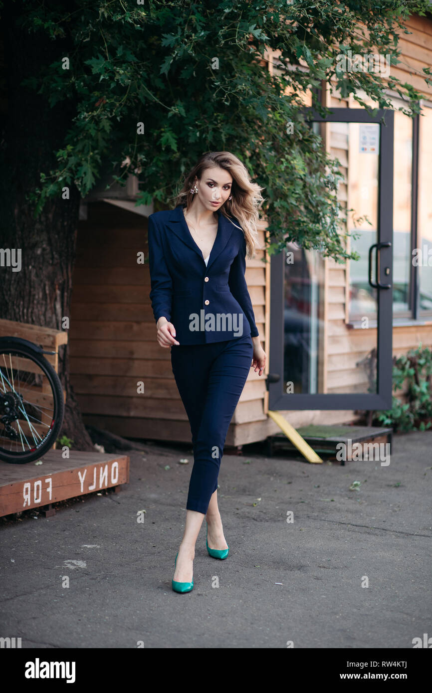 Blue suit business woman blonde hi-res stock photography and images - Alamy