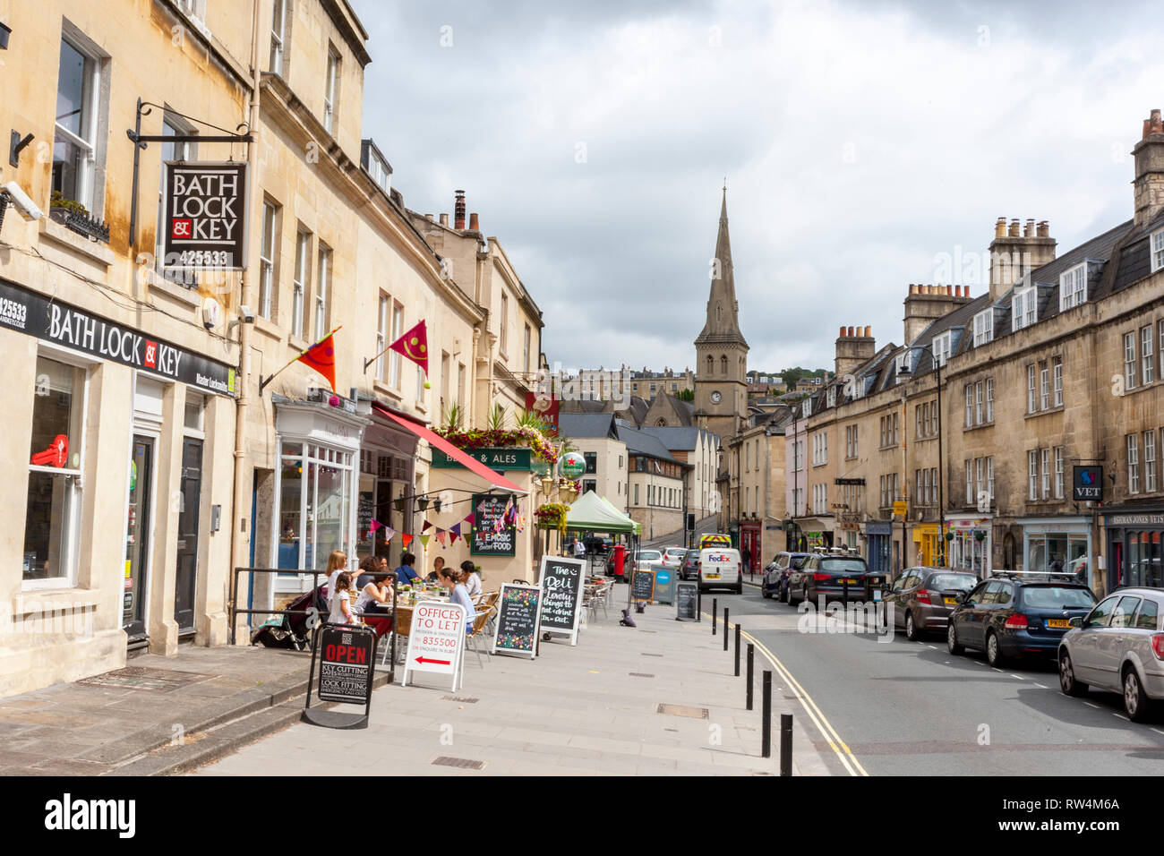 Shops and cafes in Sussex Place, Widcombe in Bath, N.E. Somerset, England, UK Stock Photo