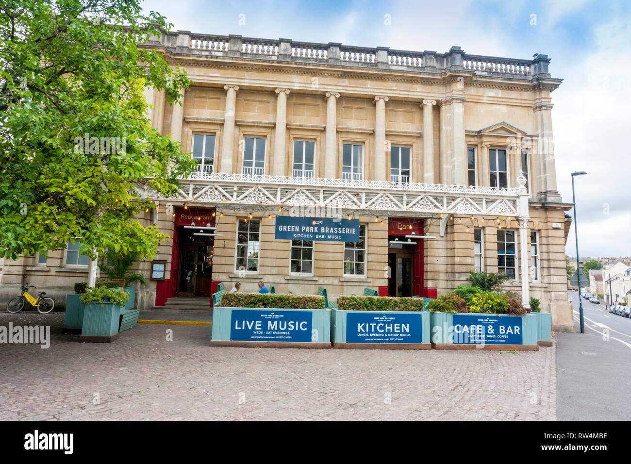 The elegant facade at the front of Green Park railway station is now a cafe and bar, Bath, N.E. Somerset, England, UK Stock Photo