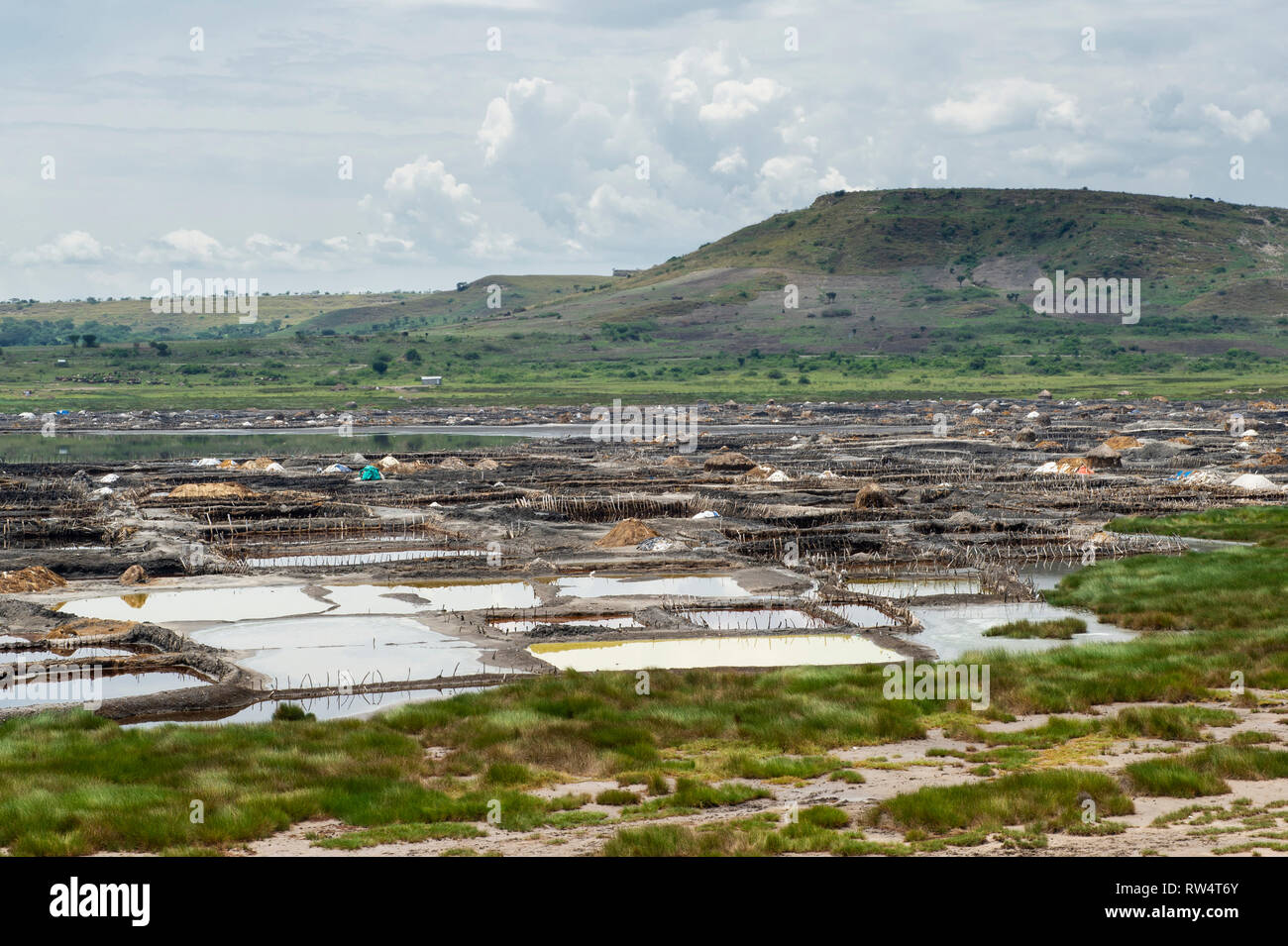 Salt mining at Katwe Crater Lake, Queen Elizabeth NP, Uganda Stock Photo