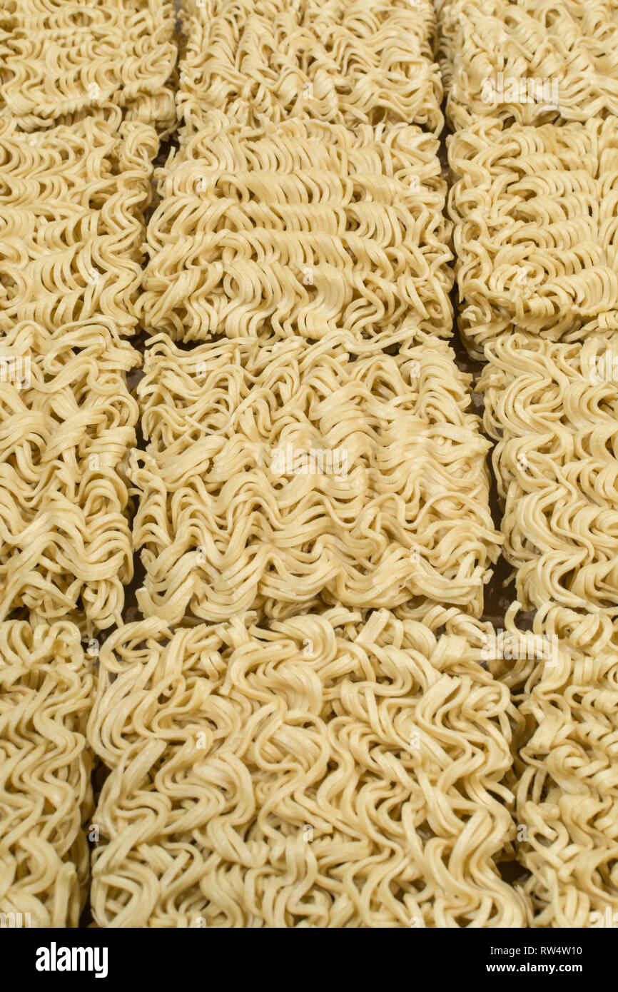 Dried Chinese instant egg noodles Stock Photo Alamy