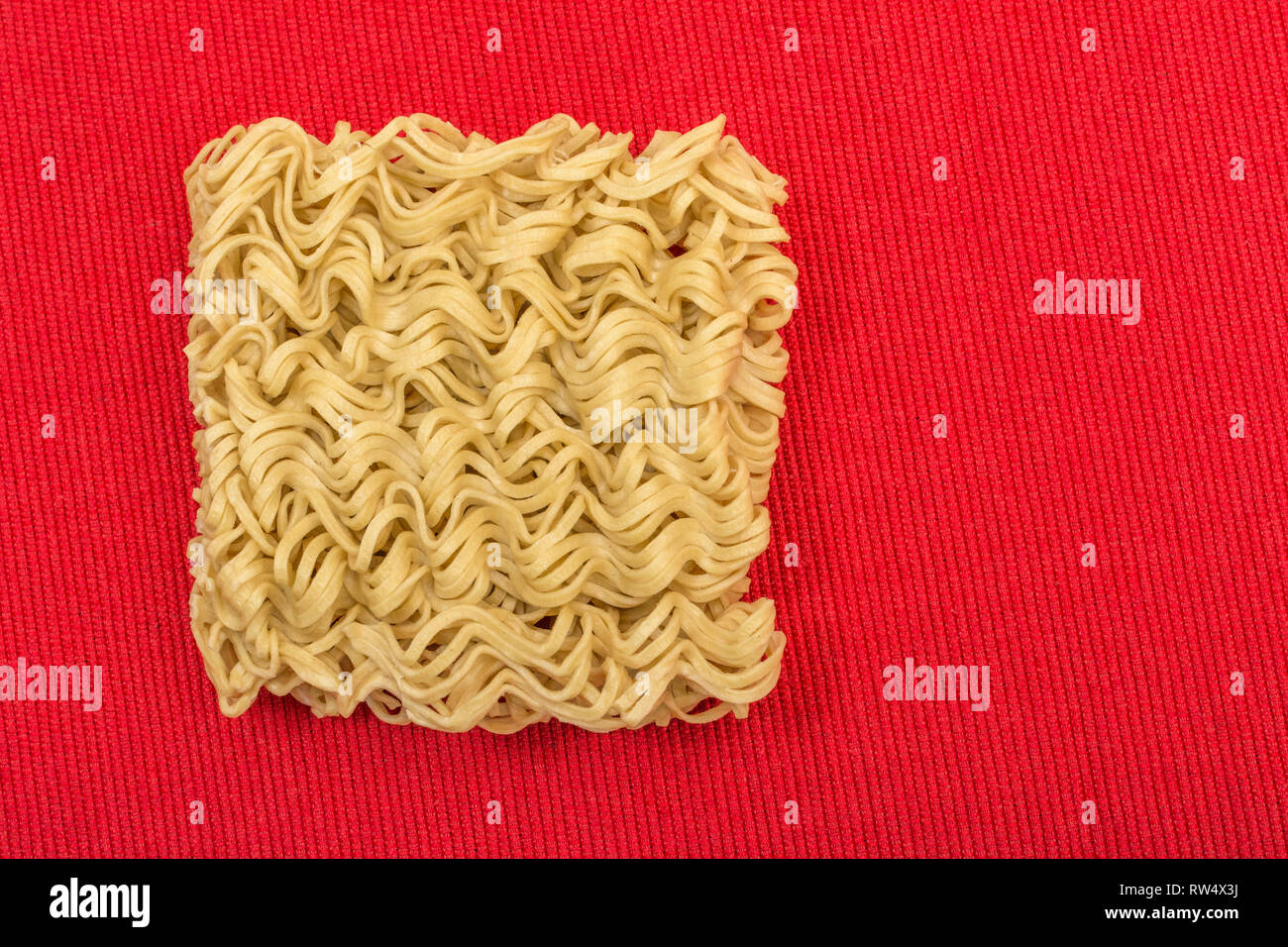 Dried Chinese instant egg noodles Stock Photo Alamy