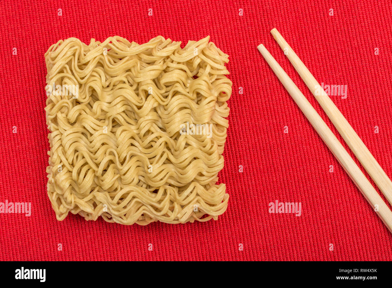 Dried Chinese instant egg noodles Stock Photo Alamy
