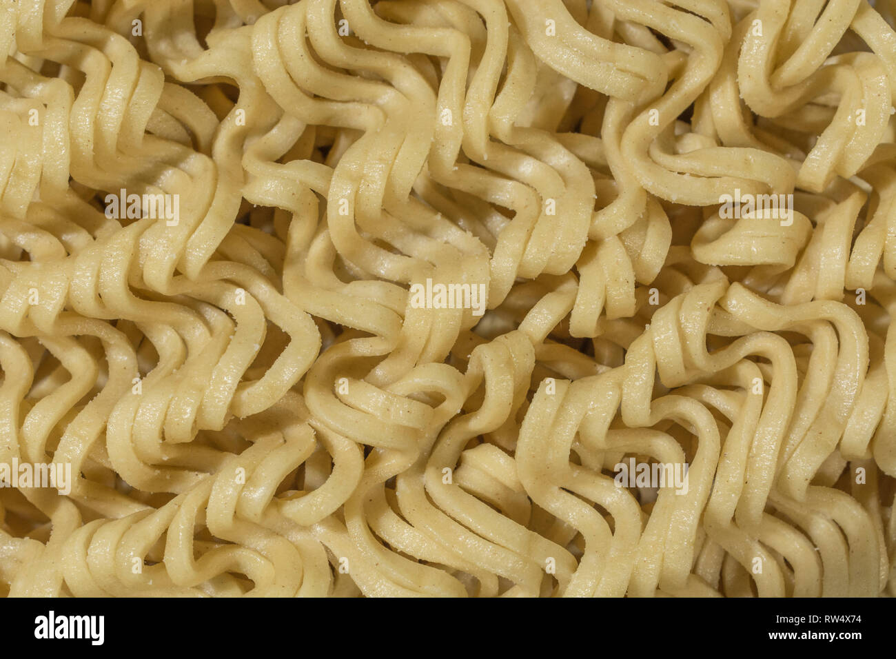 Dried Chinese instant egg noodles Stock Photo Alamy
