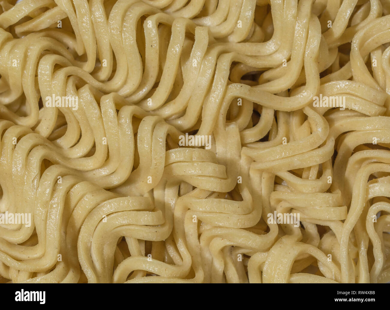 Dried Chinese instant egg noodles Stock Photo Alamy