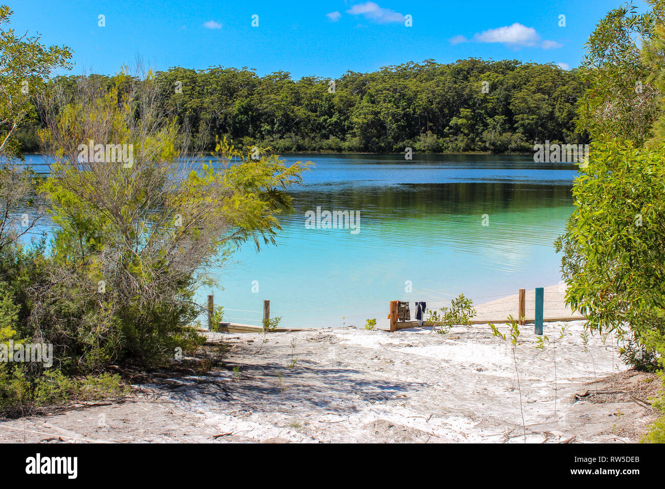 entrance to freshwater lake mckenzie  on Fraser island, travel adventure backpacker paradise Australia Stock Photo