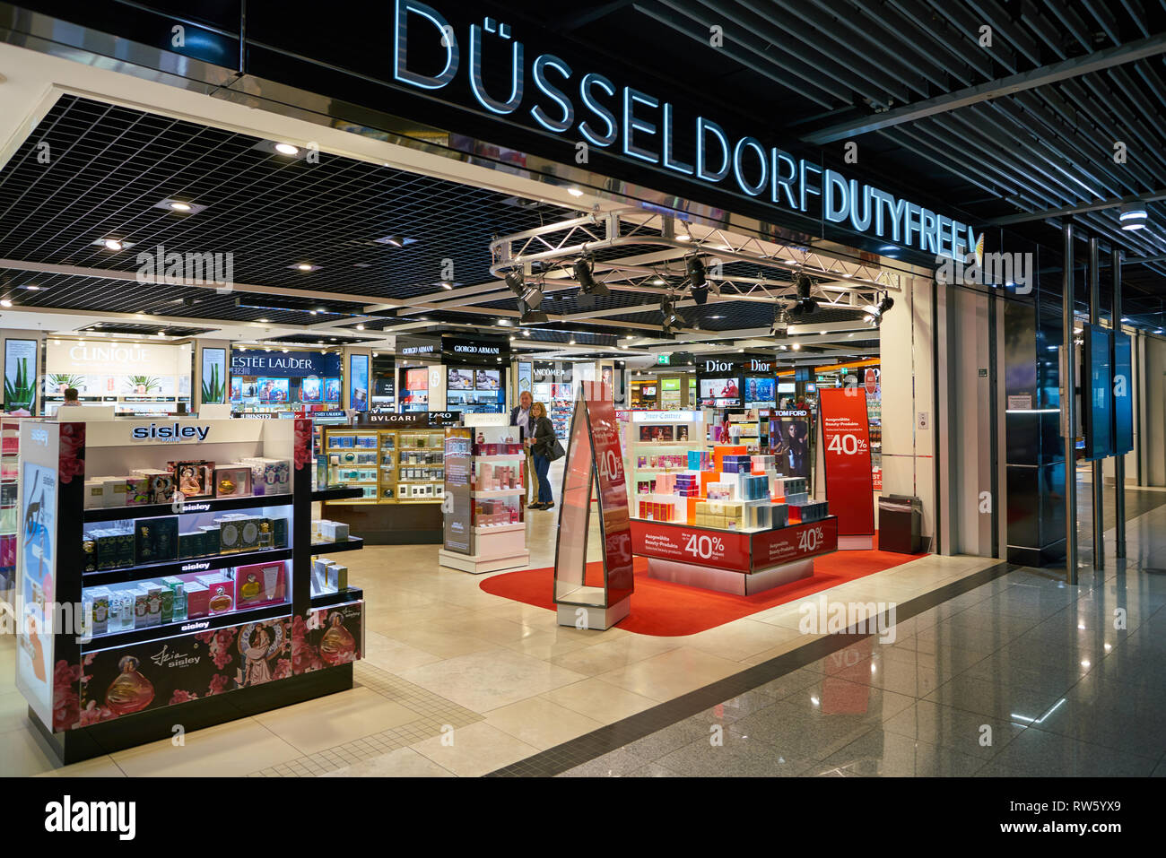 Duty free shop dusseldorf airport hi-res stock photography and images