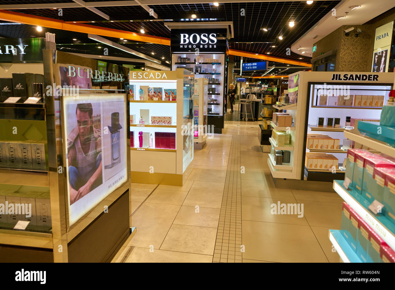Burberry store airport duty free hi-res stock photography and images - Alamy