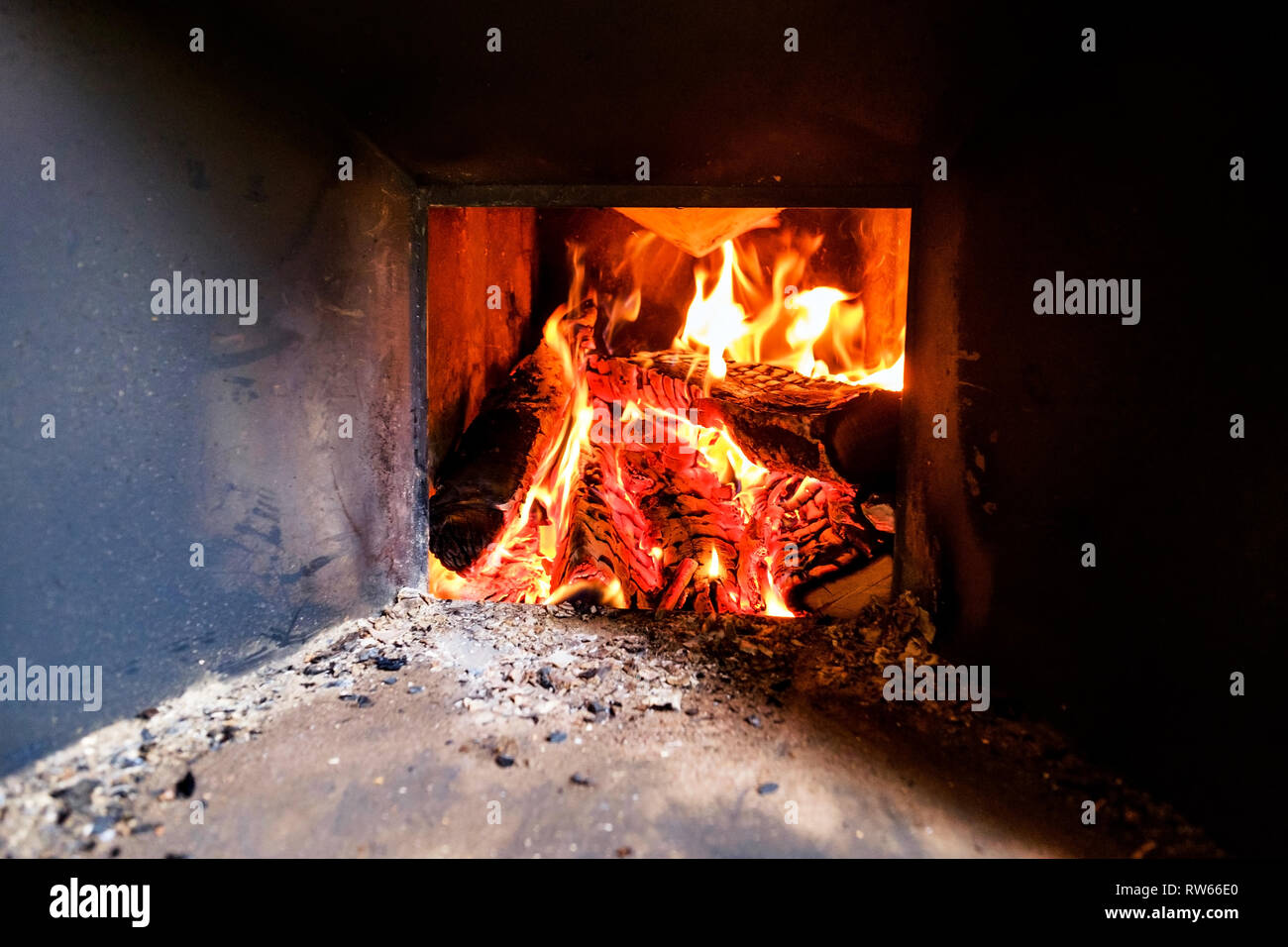 Burning Logs In A Fireplace Stock Photo 239237992 Alamy