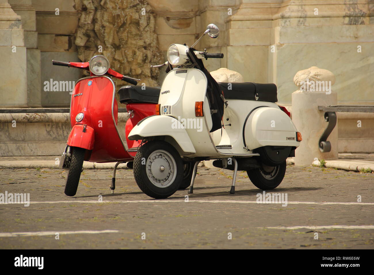 Classic vespas hi-res stock photography and images - Alamy