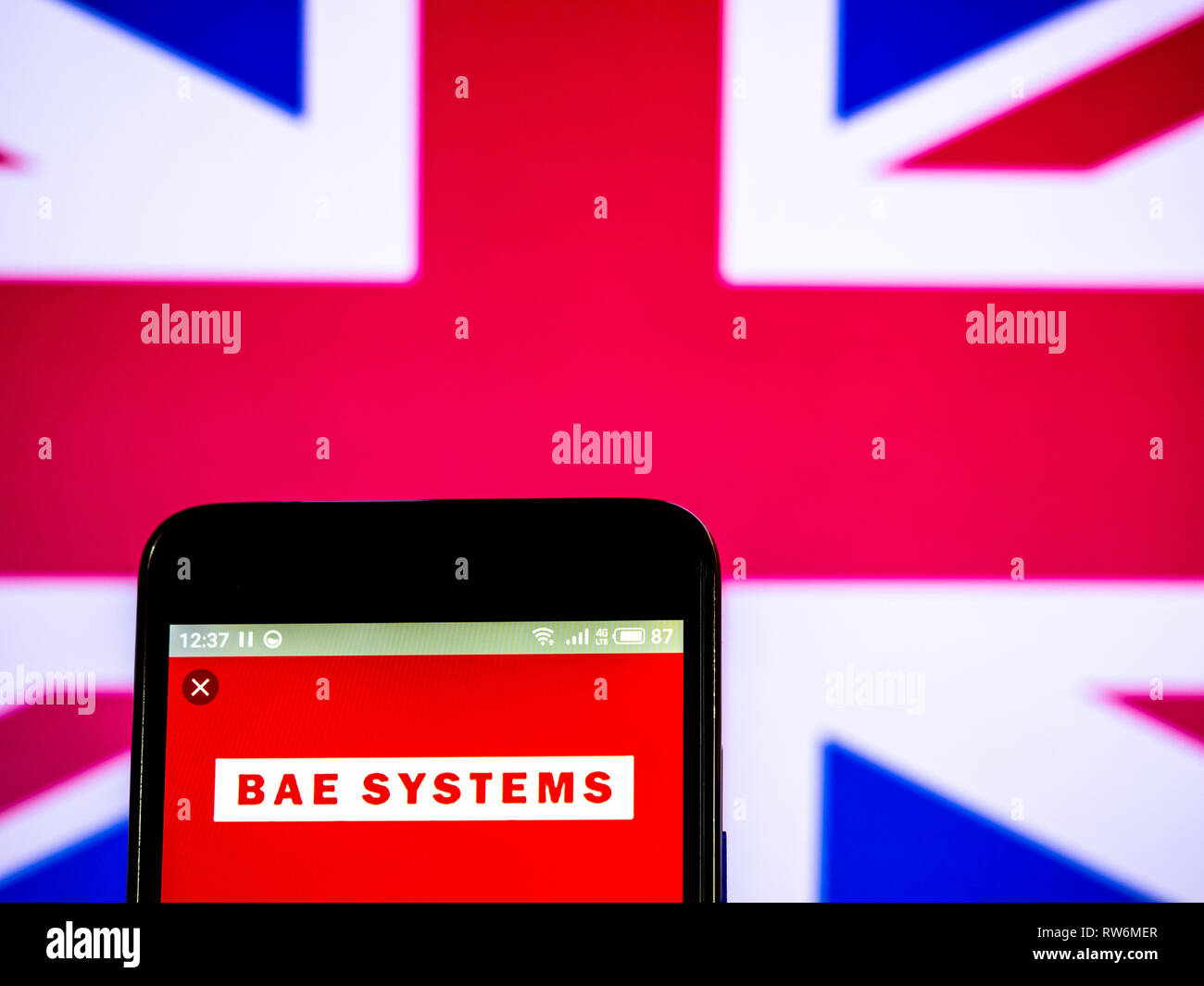 Bae systems logo hi-res stock photography and images - Alamy