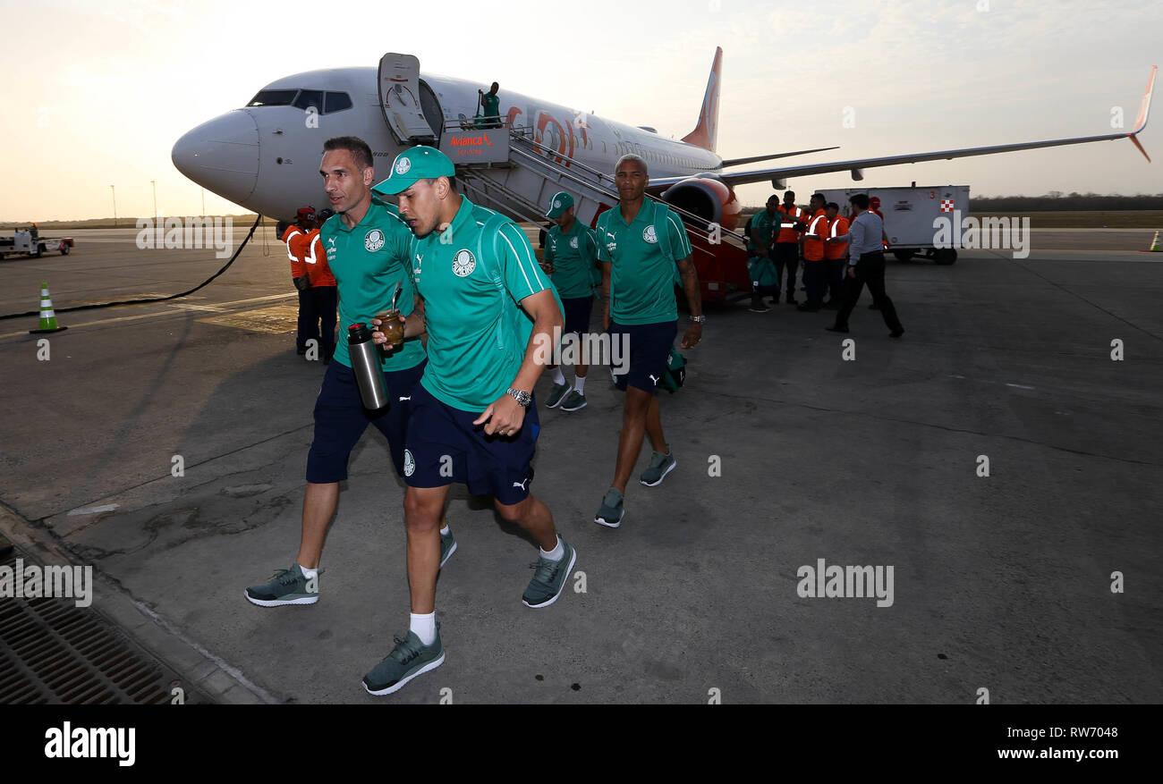 BARRANQUILLA, AT - 04.03.2019: DESEMBARQUE DO PALMEIRAS NA COLÔMBIA - Goalkeeper Fernando Prass and player Gustavo Gómez (D), from SE Palmeiras, during landing at the international airport of Barranquilla, Colombia. (Photo: Cesar Greco/Fotoarena) Stock Photo
