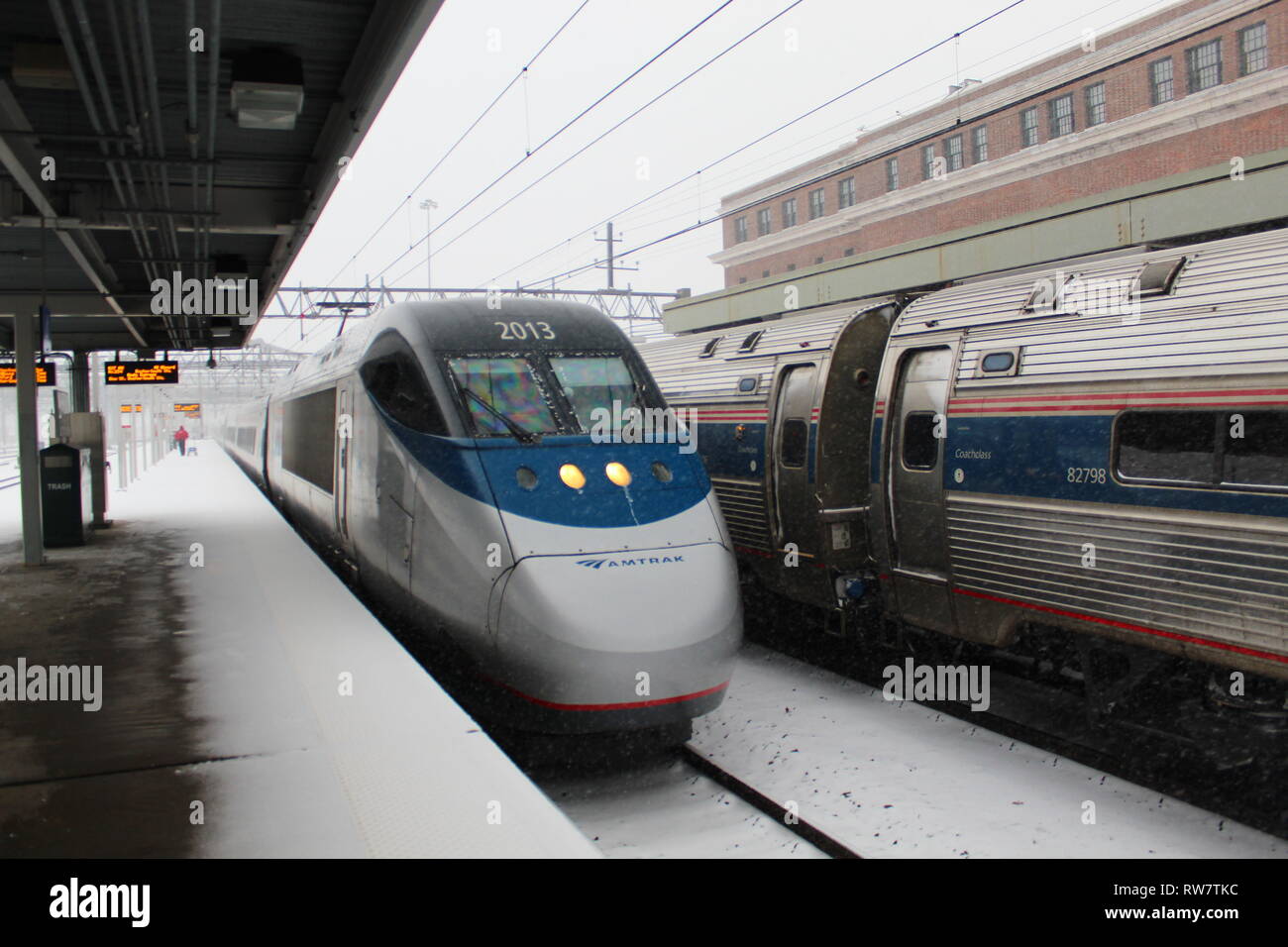 Amtrak, Hartford Line, and Shoreline East Trains at New Haven Union Station Stock Photo Alamy