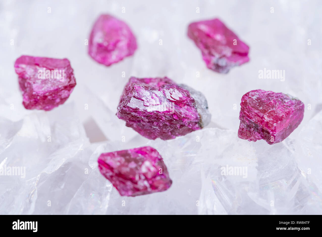 Rubyfoxide Aluminum oxide crystals hi-res stock photography and images - Alamy
