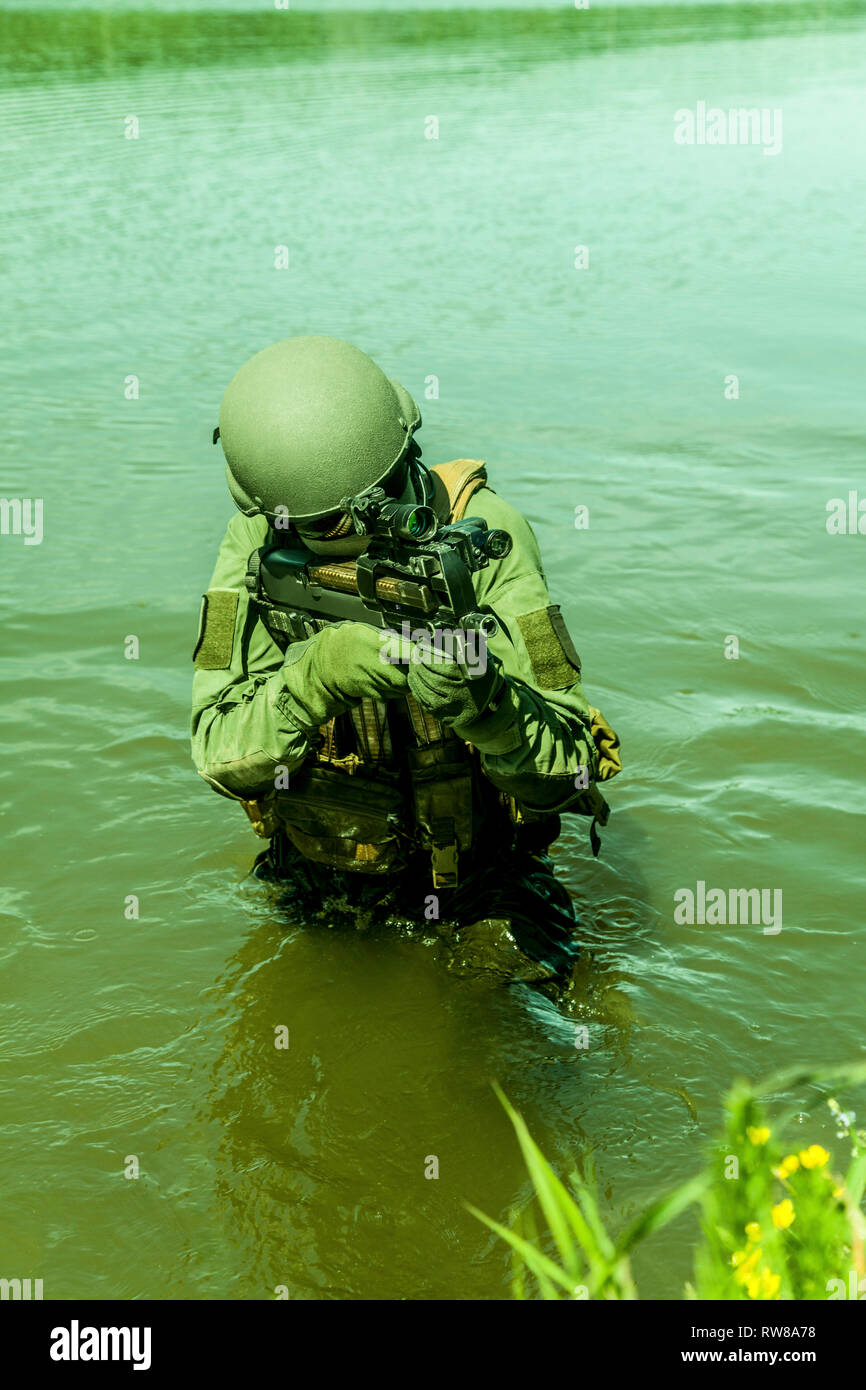 Jagdkommando soldier of the Austrian special forces in the water Stock ...