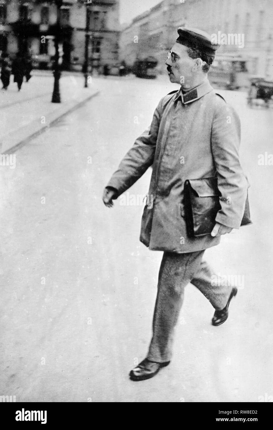 Private way in Black and White Stock Photos Images Alamy