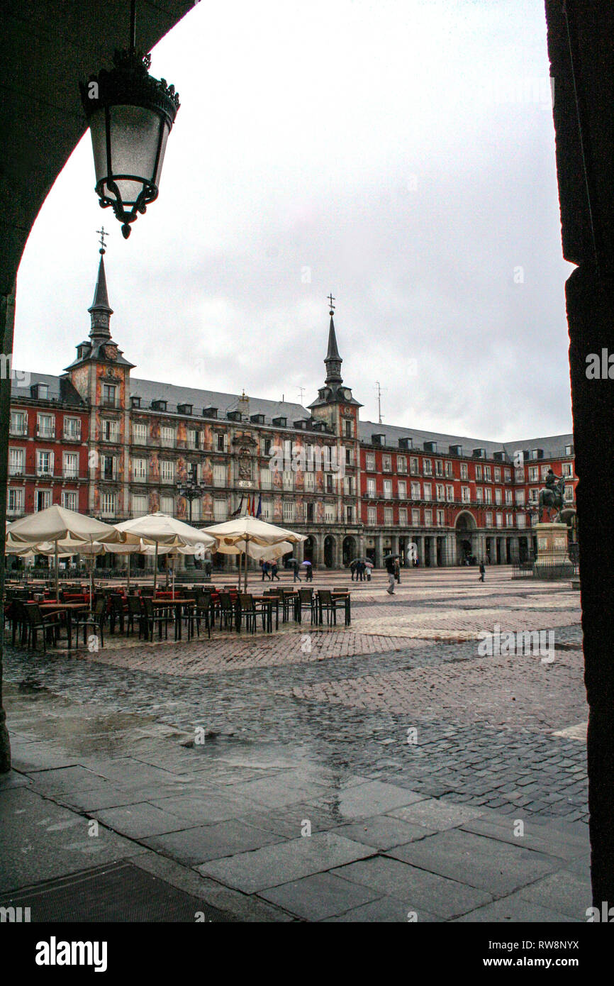 Terrace on plaza mayor madrid hi-res stock photography and images - Alamy