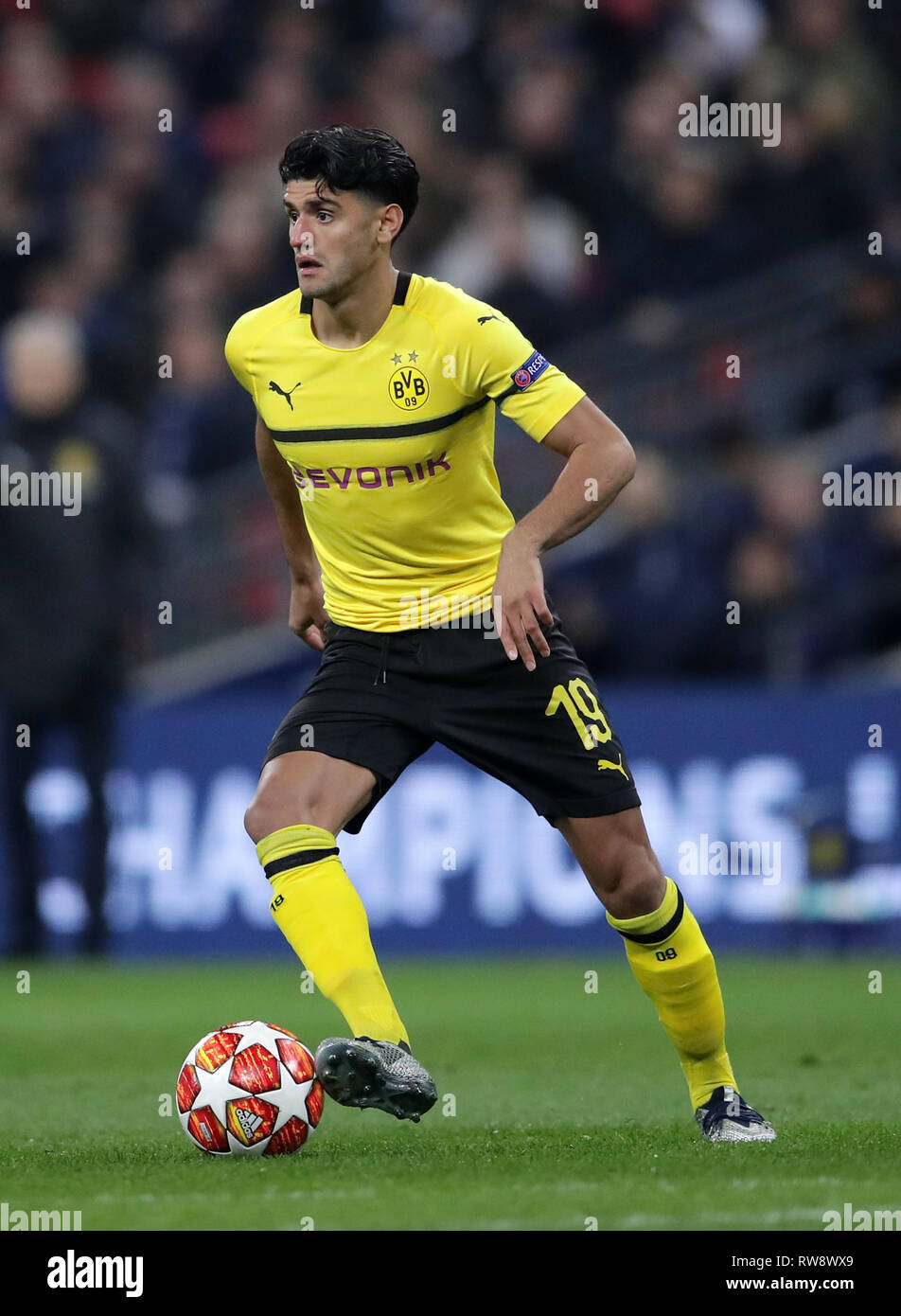 Borussia Dortmund's Mahmoud Dahoud Stock Photo - Alamy