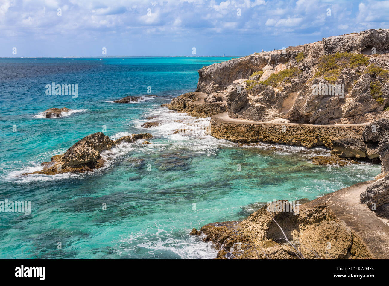Blue sea waves rocky beach hi-res stock photography and images - Alamy