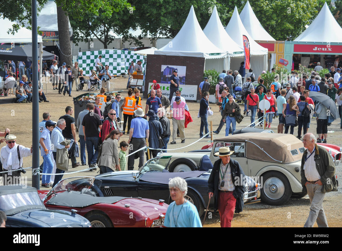 atmosphere at the La Mans Classic race event Stock Photo - Alamy