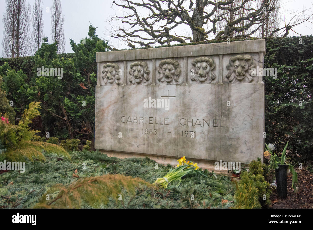 Gabrielle Bonheur Coco Chanel - The graves of the famous