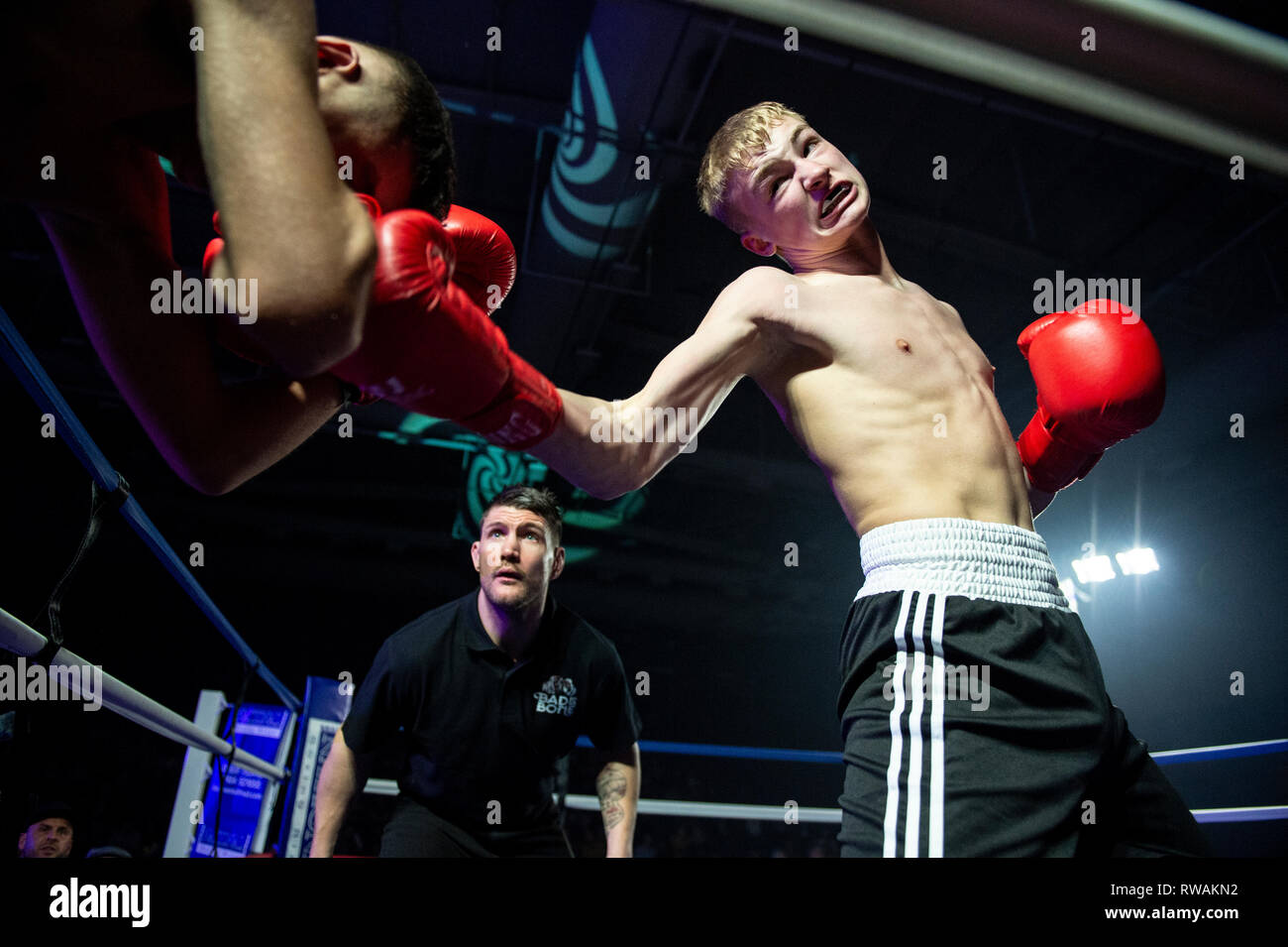 Stoke On Trent Uk 23 February 2019 Bare Knuckle And Gloved Fighters Compete In An Event Held In Stoke On Trent Whilst Bare Knuckle Boxing Is Legal In The Uk It Is Currently Unregulated